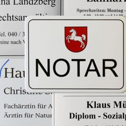 Praxis und Kanzleischilder